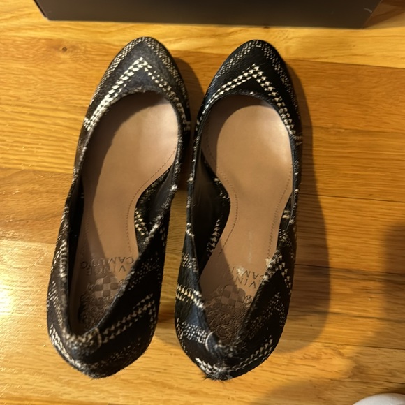 NIB Vince Camuto Heels - Picture 4 of 9
